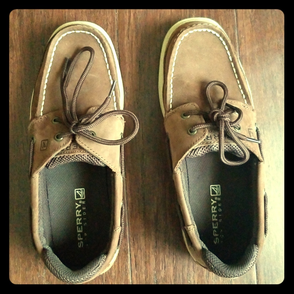 Boys Sperry's